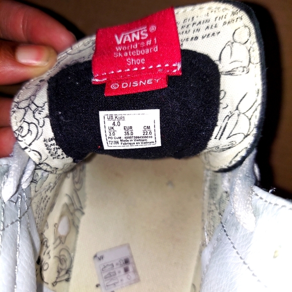 Vans Sk8-Hi Zip Disney Mickey Mouse Size 4 Host Pick! - Picture 4 of 9